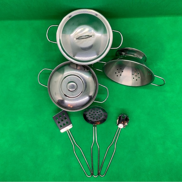 8 Piece Childrens  Metal Kitchen Pretend Cooking Set Replacement Pieces - Picture 2 of 5